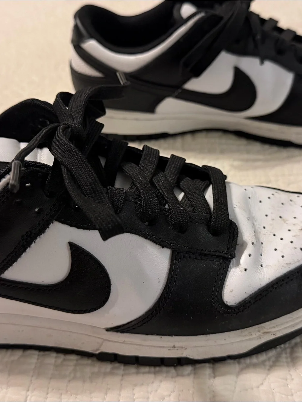 Nike Dunks Black and White Low-Top Sneakers Men’s 8.5